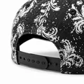 Baroque-Print Snapback, Closure detail view